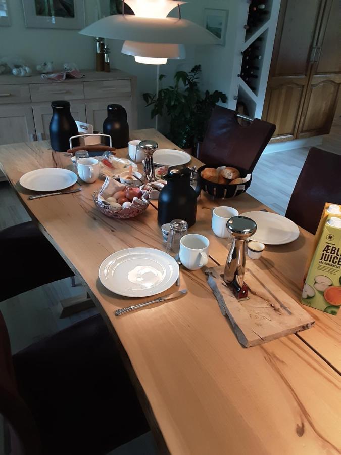 OstervraTjornely住宿加早餐旅馆 外观 照片